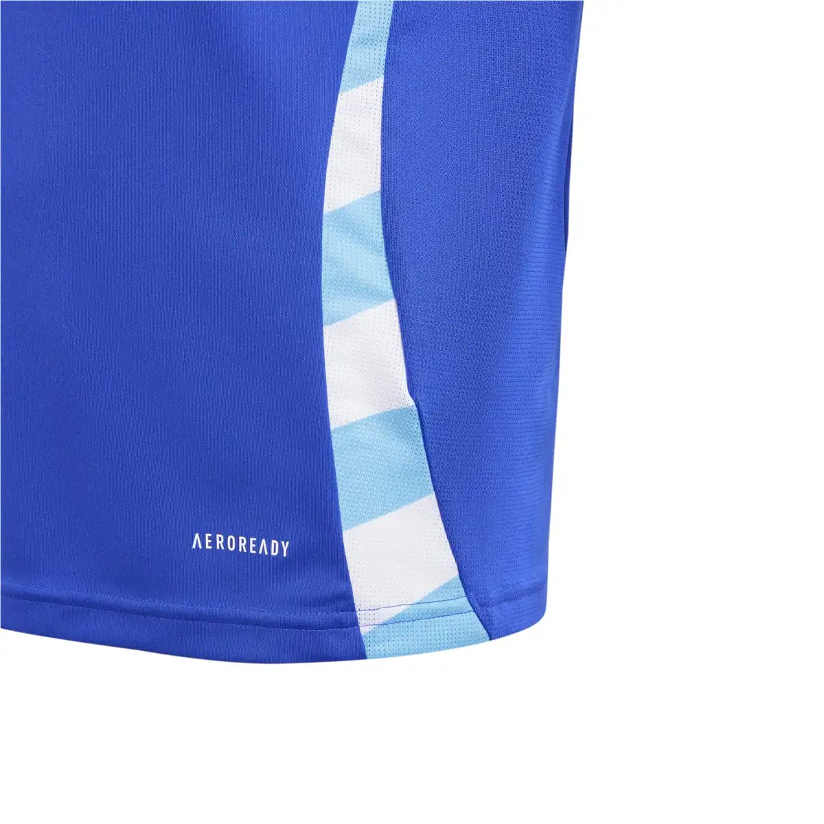 IP8385_4_APPAREL_Photography_Detail_View_1_white.webp