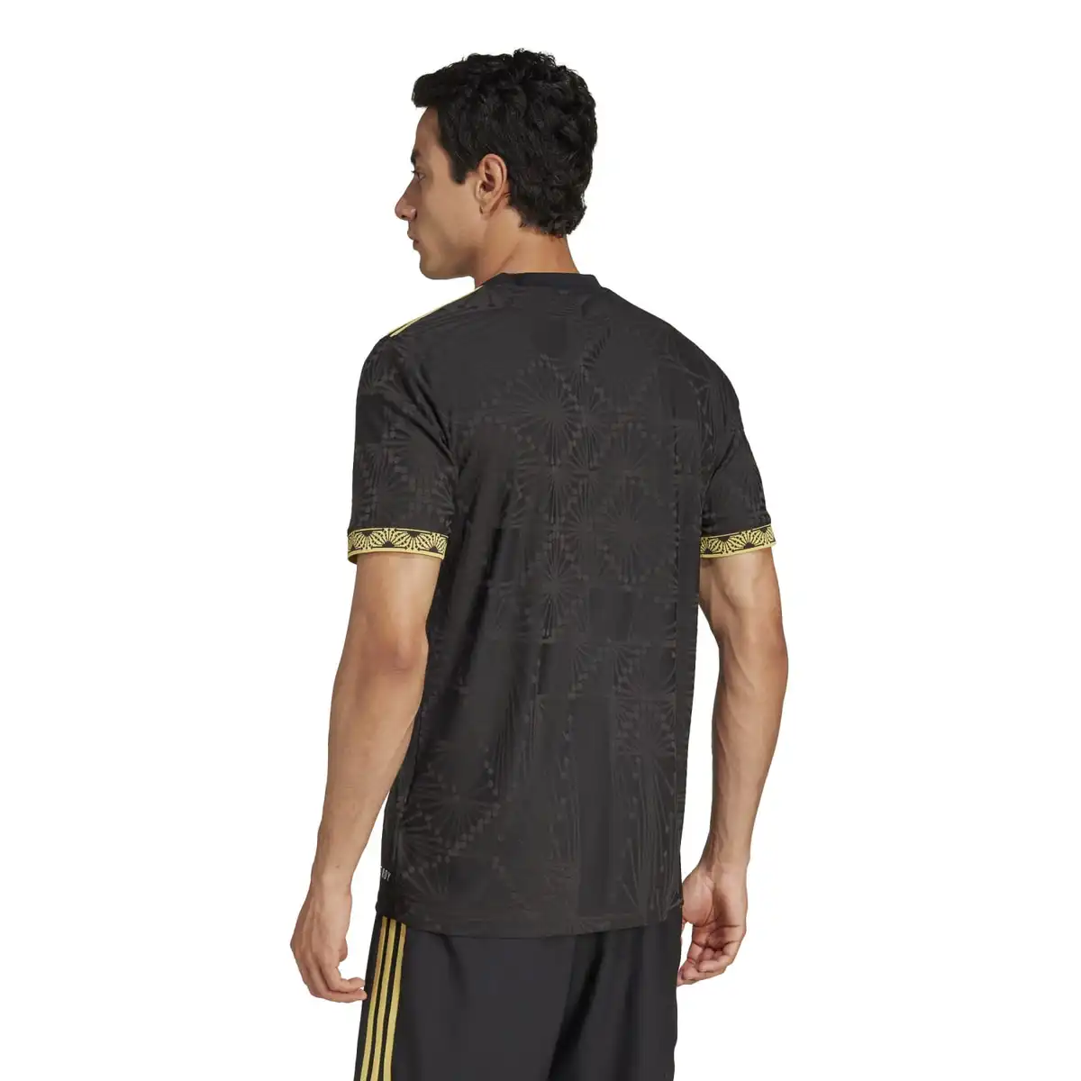 JF2639_4_APPAREL_On_Model_Back_View_white.webp