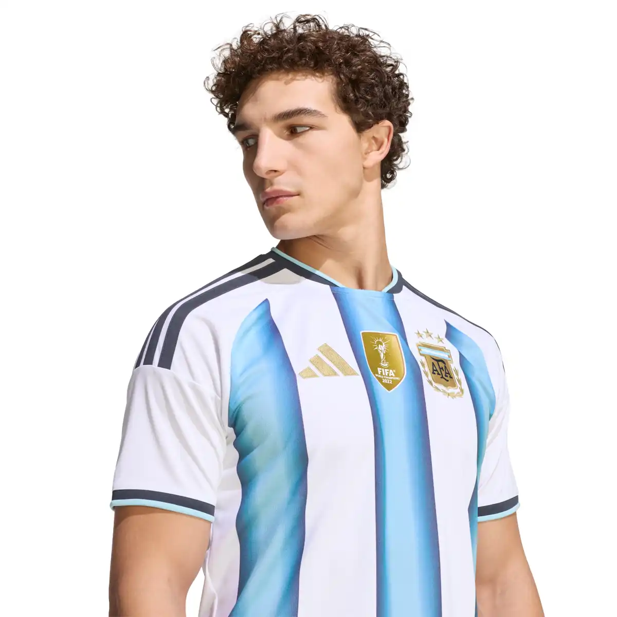 JM8396_7_APPAREL_On_Model_Detail_View_1_white.webp