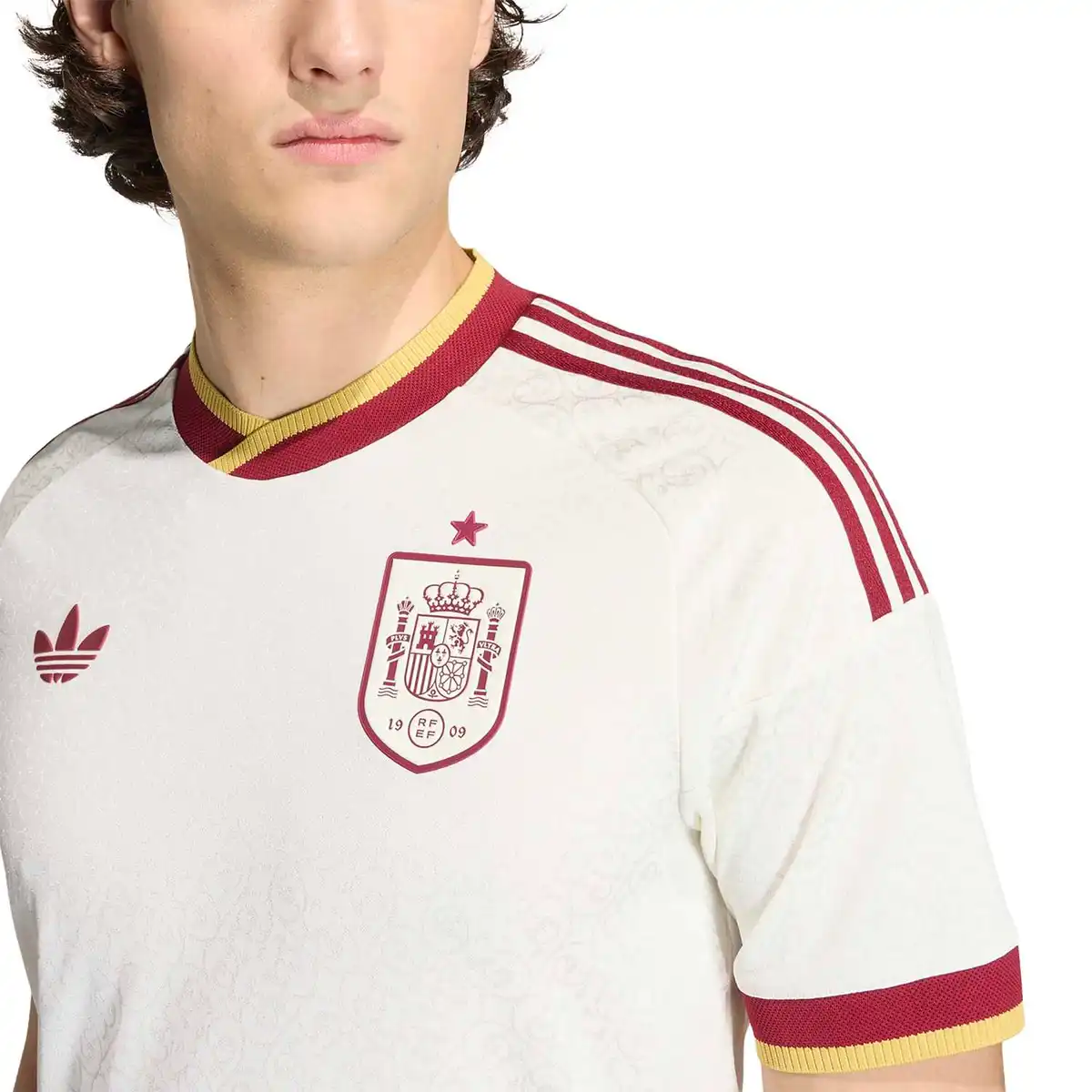 JN4392_8_APPAREL_On_Model_Detail_View_1_white.webp
