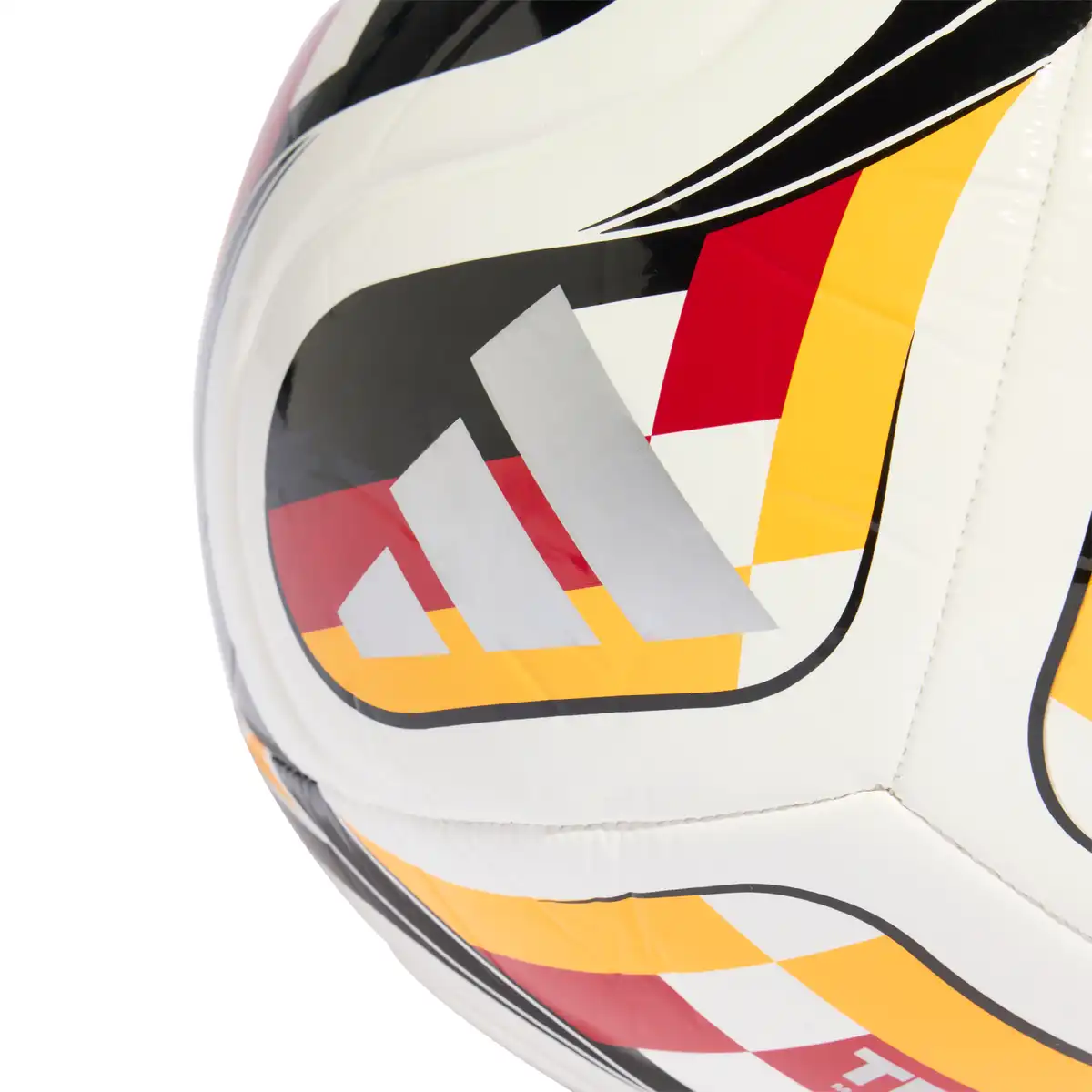 JY0242_4_HARDWARE_Photography_Detail_View_2_white.webp