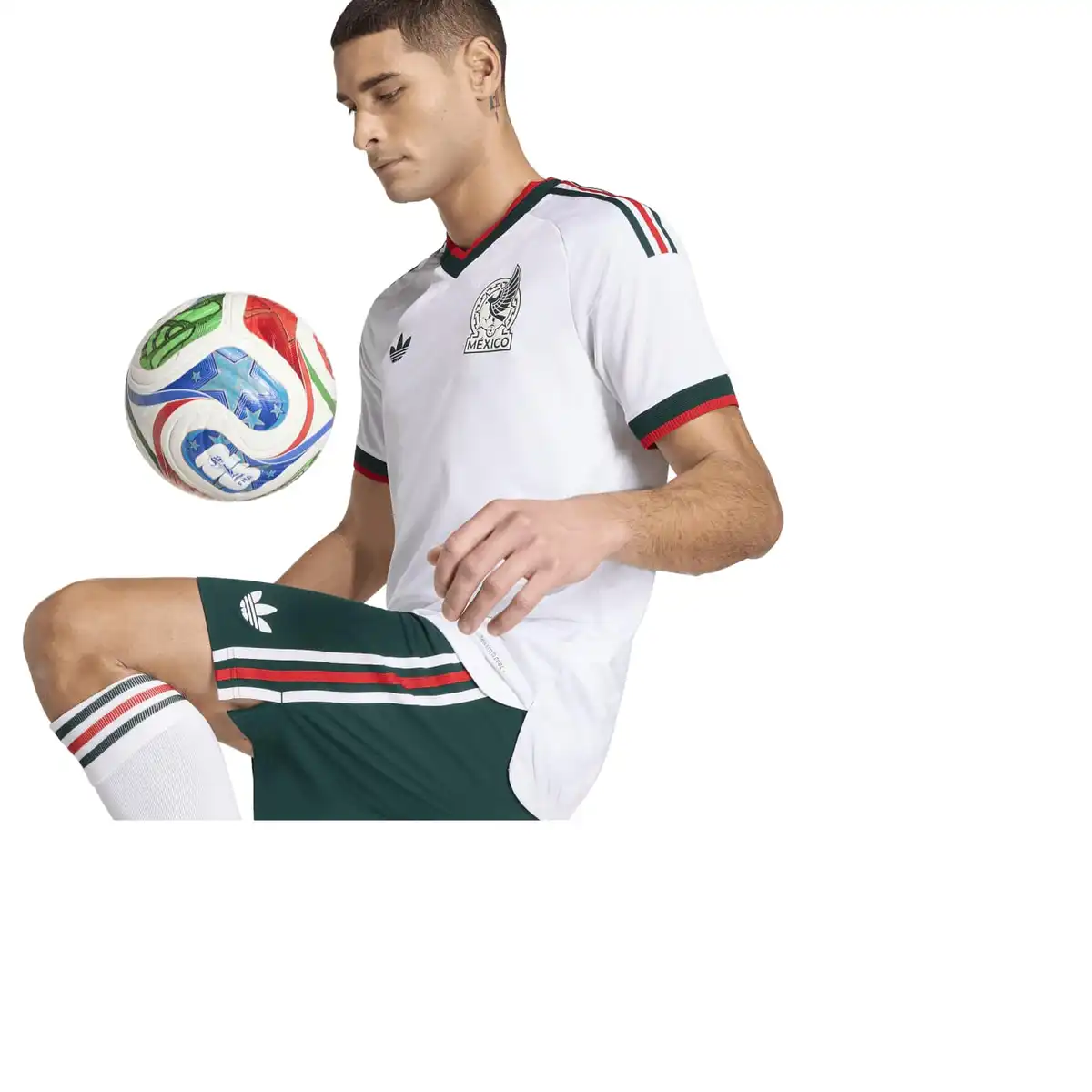 JY5539_8_APPAREL_On_Model_Detail_View_1_white.webp