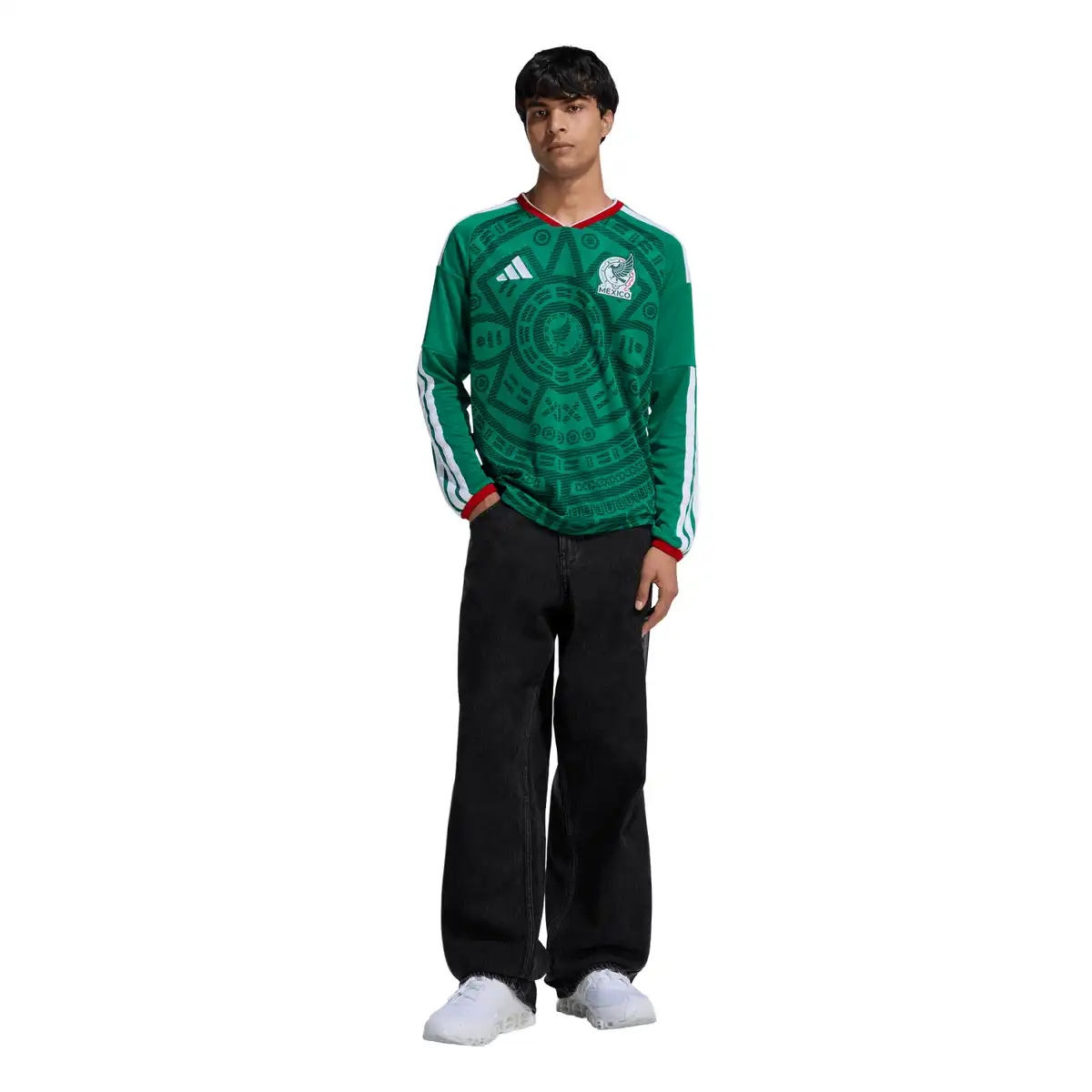 KA6058_5_APPAREL_On_Model_Walking_View_white.webp
