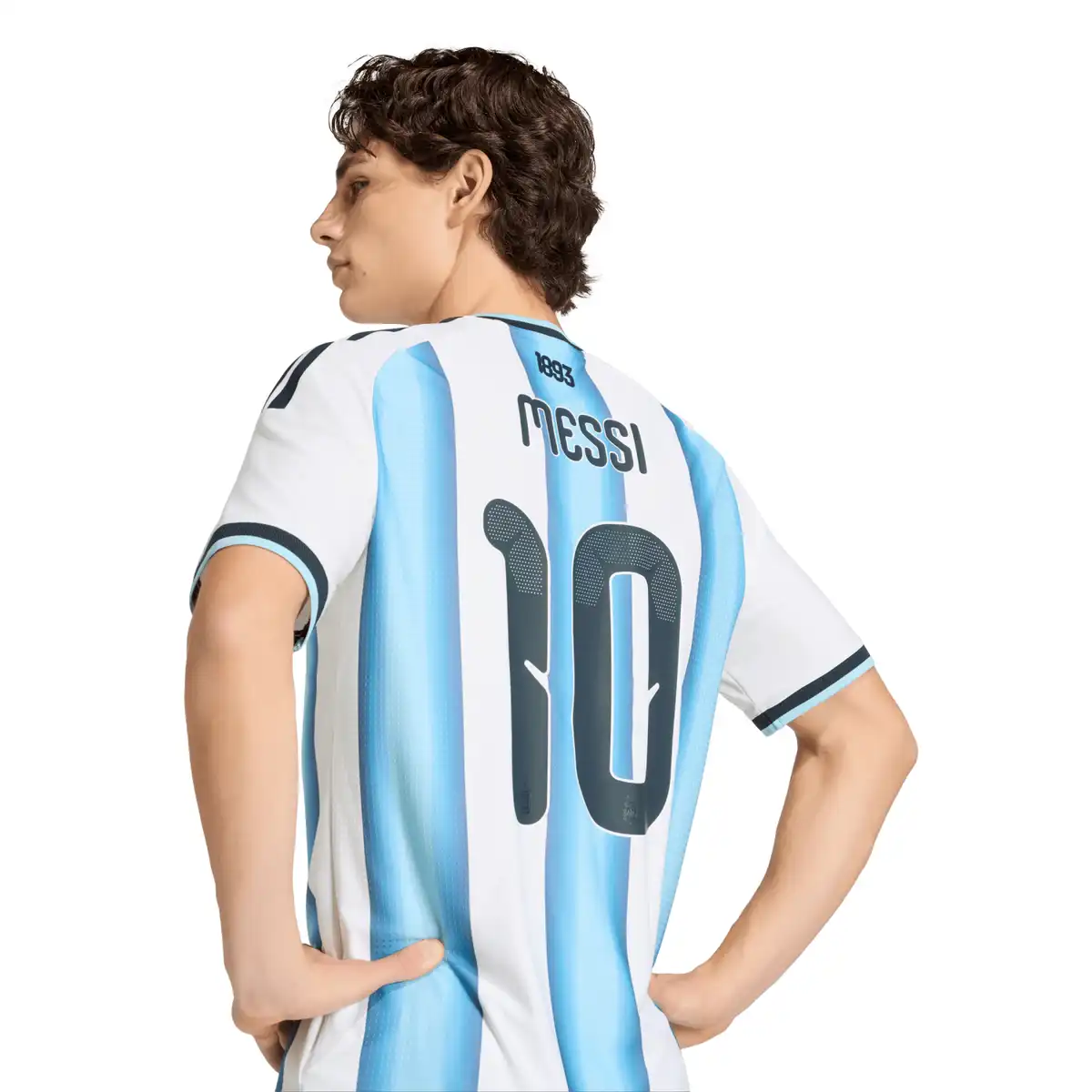 KH3934_8_APPAREL_On_Model_Detail_View_2_white.webp